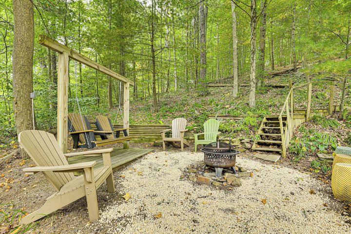 Carrollton Cabin w / Patio & Fire Pit!