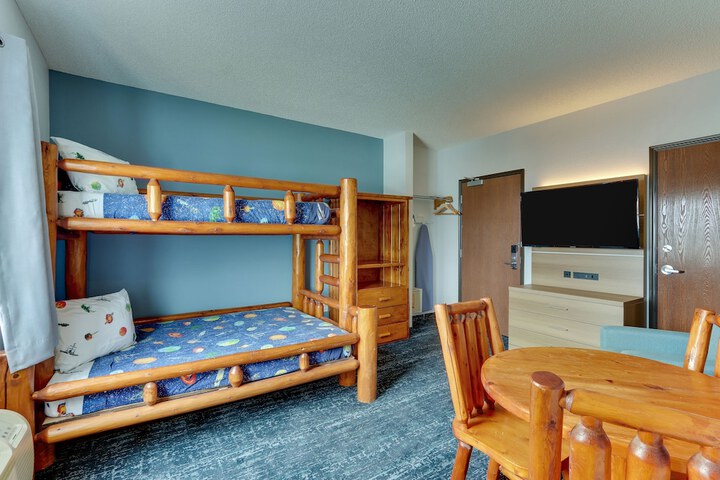 Room 34 of 53