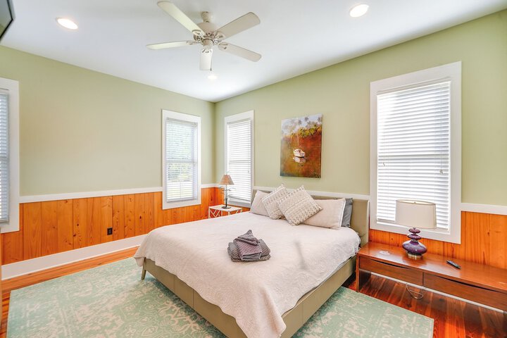Beach & Pool Access: Peaceful St. Teresa House