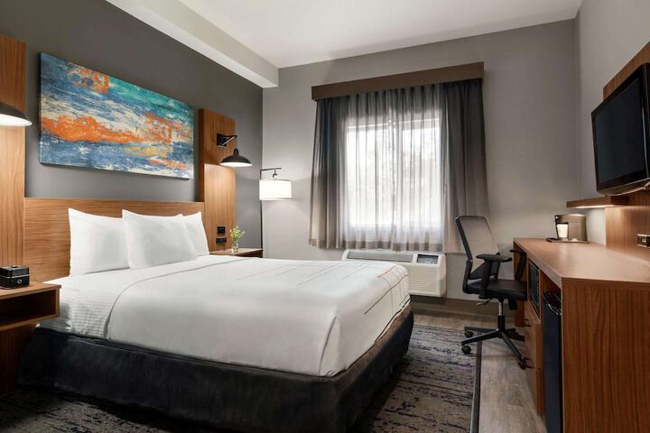 Room 9 of 31