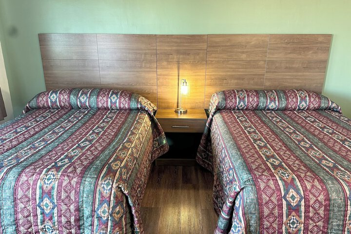 Capt Johns Motel