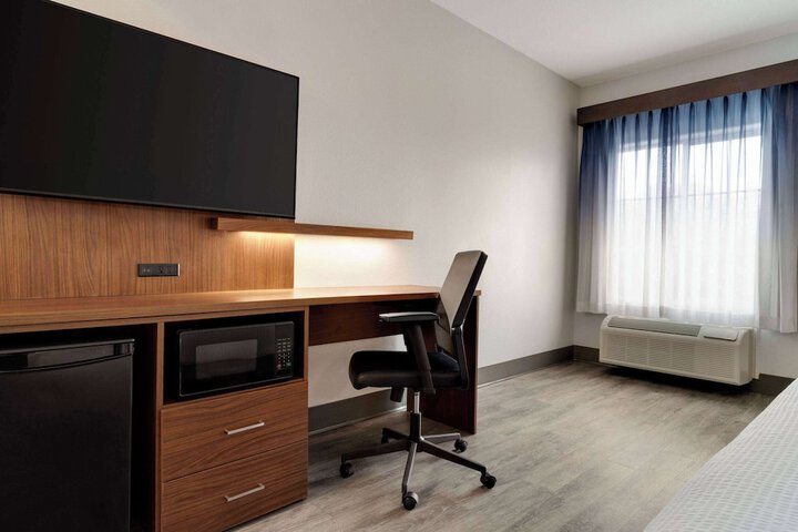 Room 36 of 59