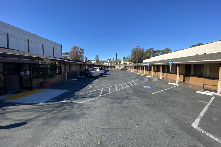 Hotel 5 of 37