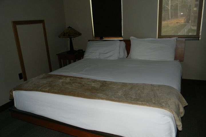 Room 58 of 124