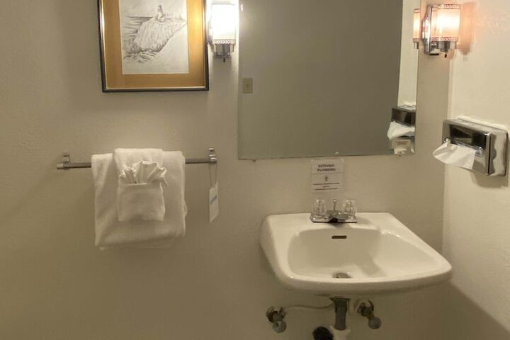 Room 33 of 78