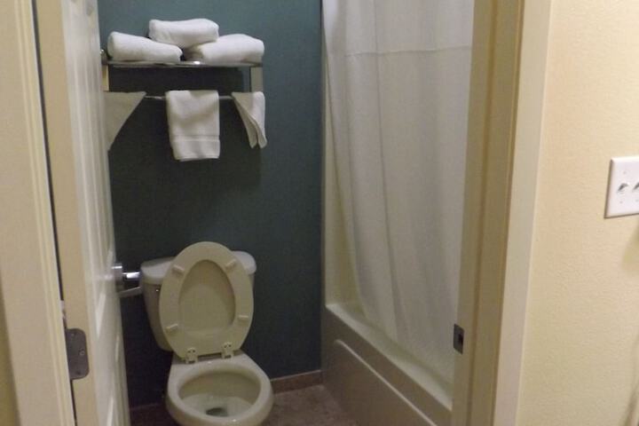 Room 13 of 26