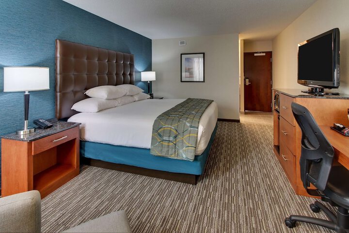 Room 33 of 50