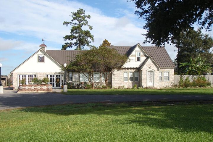 LAcadie Inn & RV Park