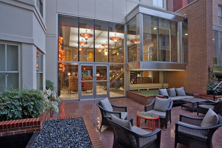 Hotel Exterior 66 of 67