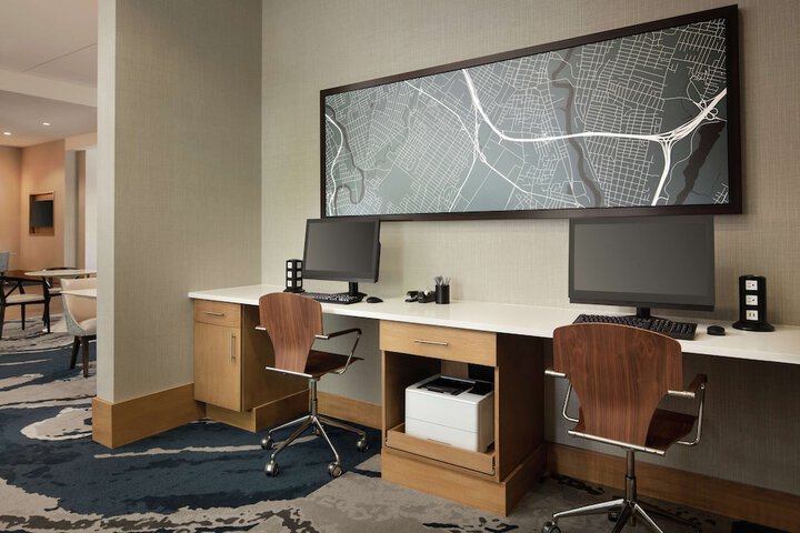 Business Center 34 of 35
