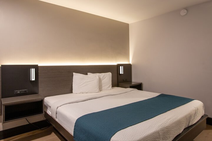 Room 20 of 31