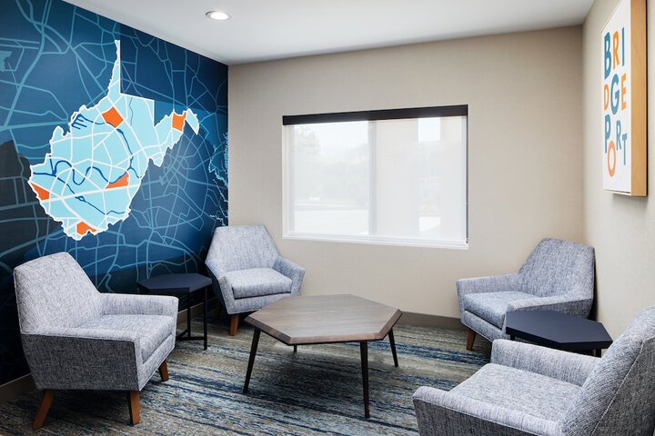 Holiday Inn Express & Suites Wheeling by IHG