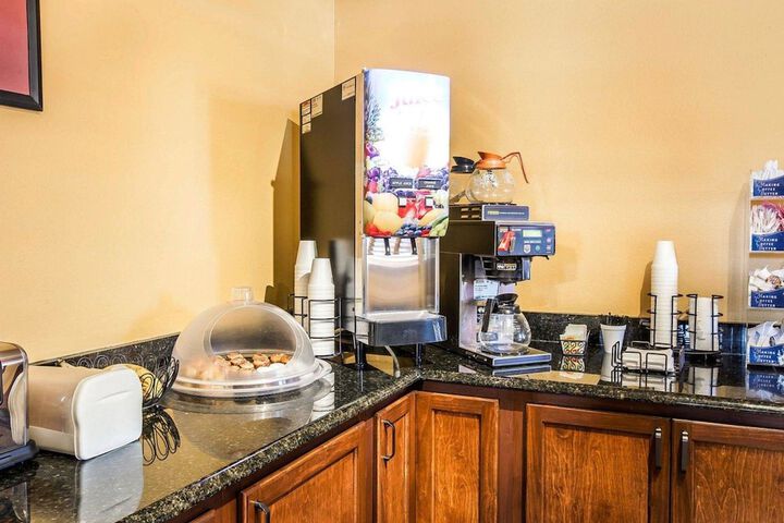Breakfast/Coffee Service 42 of 44