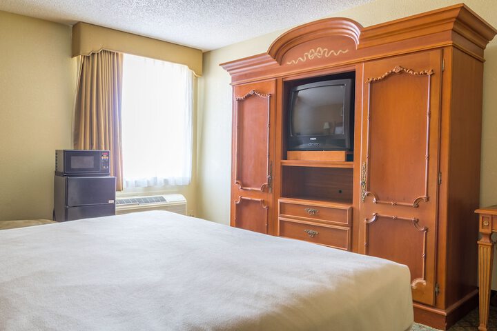 Room 15 of 29