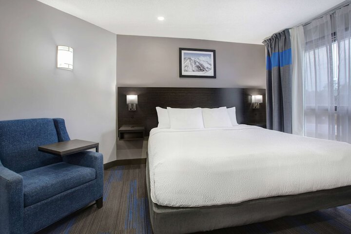 Room 8 of 38
