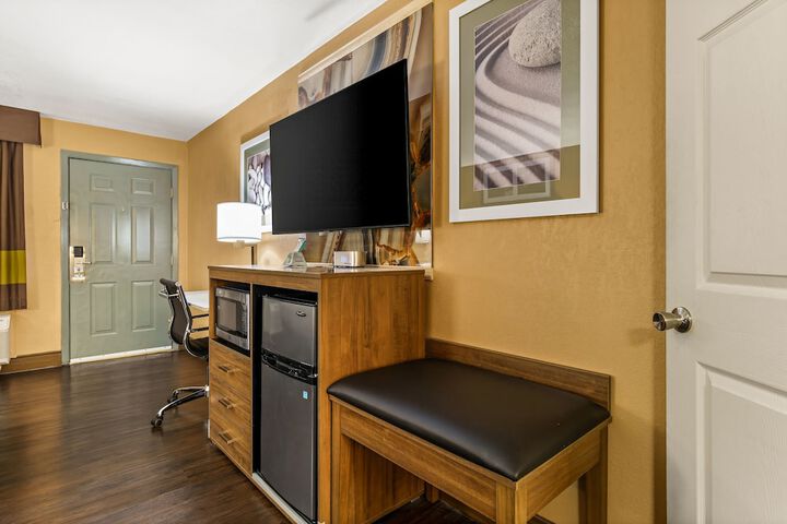 Room 29 of 60