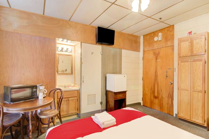 Room 15 of 55