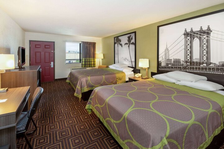 Room 15 of 29