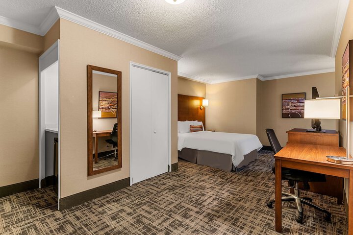 Room 41 of 60