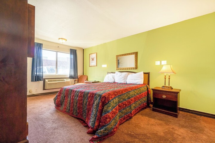 Room 93 of 123