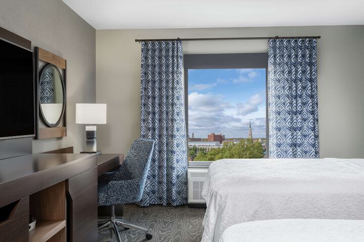 Hampton Inn & Suites Fort Wayne Downtown