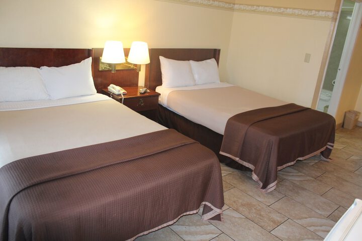 Room 33 of 65