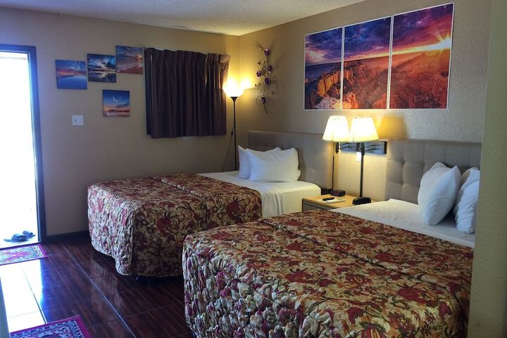 Room 12 of 19