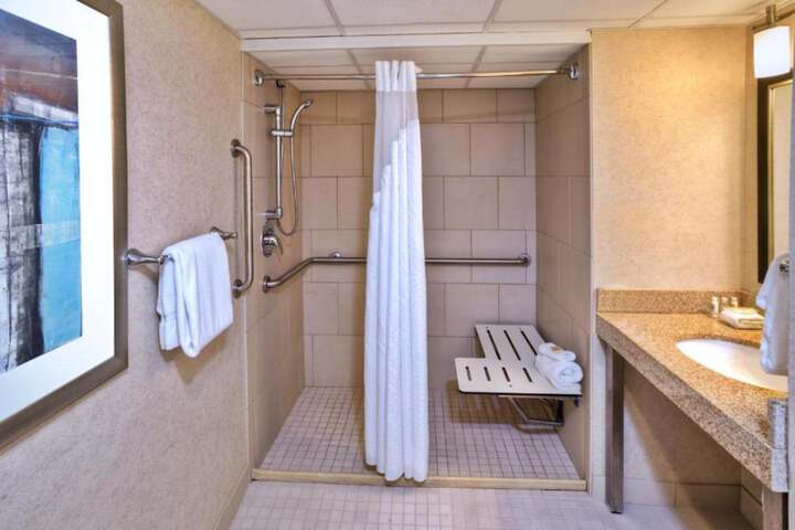 Holiday Inn Detroit Northwest - Livonia by IHG