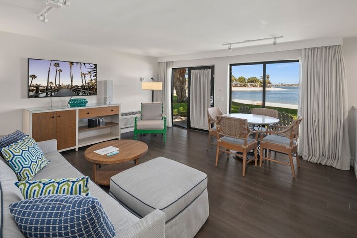 Paradise Point Resort & Spa