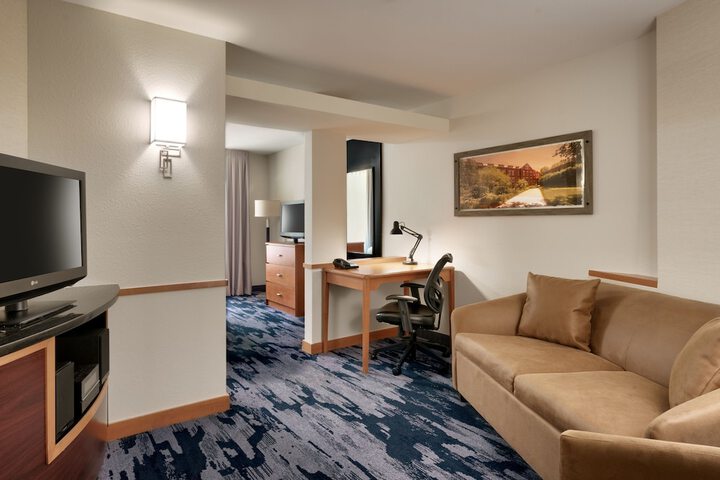 Room 12 of 34