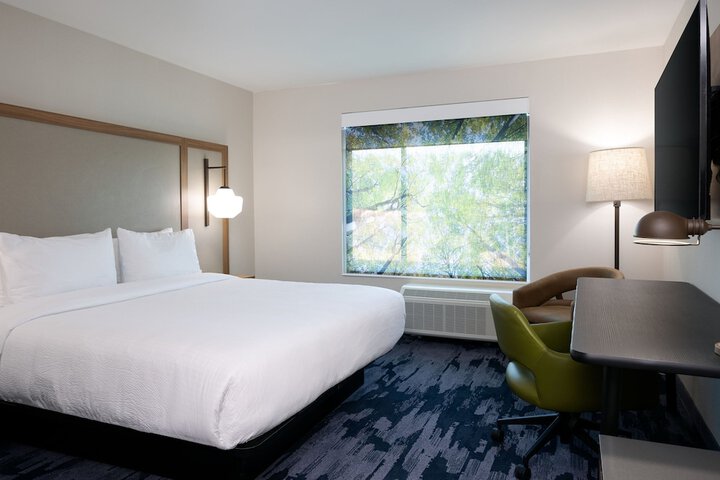 Room 20 of 39