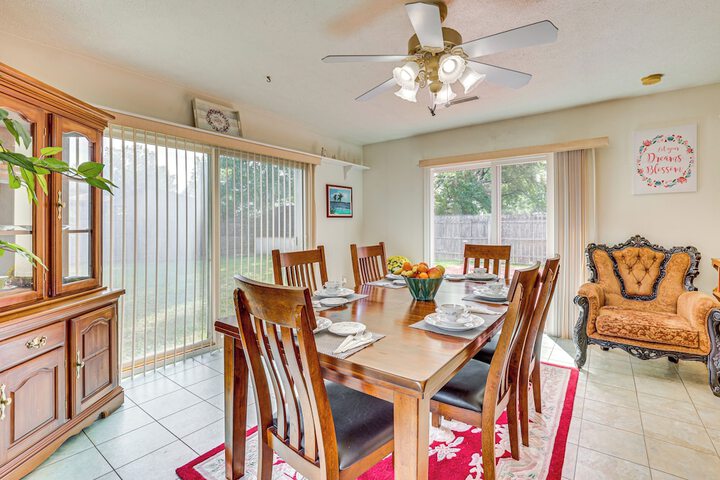 Peaceful Home Near Youngstown: Fenced Backyard!
