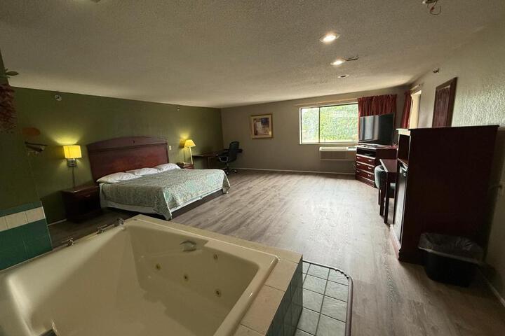 Coldwater Inn & Suites near I 69
