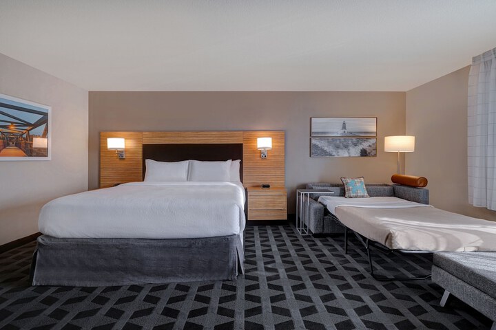 Room 27 of 49
