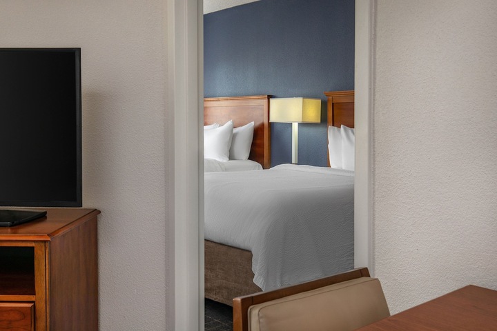 Residence Inn by Marriott Chesapeake Greenbrier