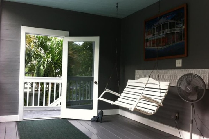 Room 26 of 171
