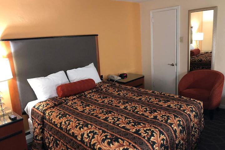 Room 16 of 49