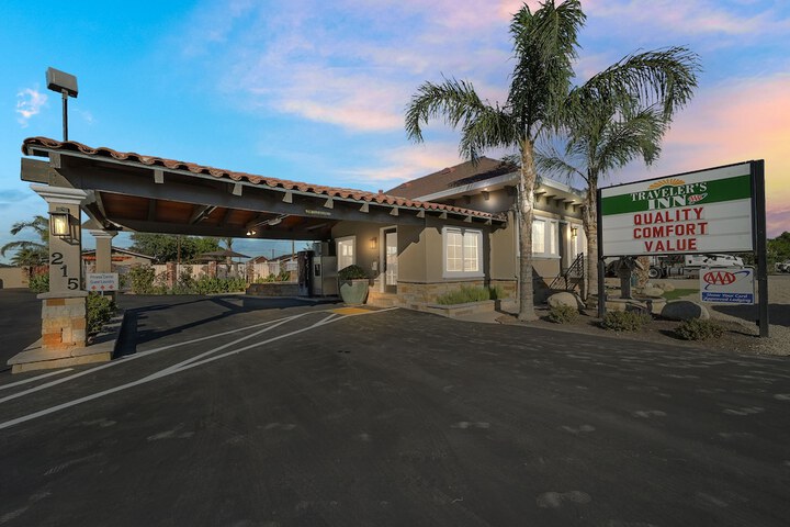 Travelers Inn