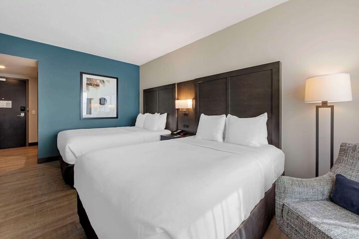 Comfort Inn & Suites Miami International Airport