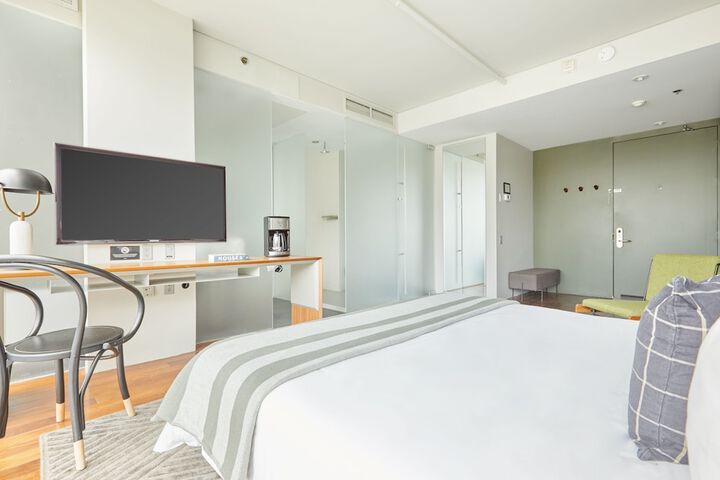 Room 26 of 70