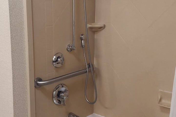 Room 8 of 22
