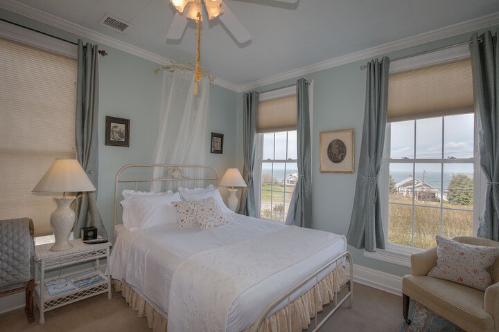 Room 28 of 45