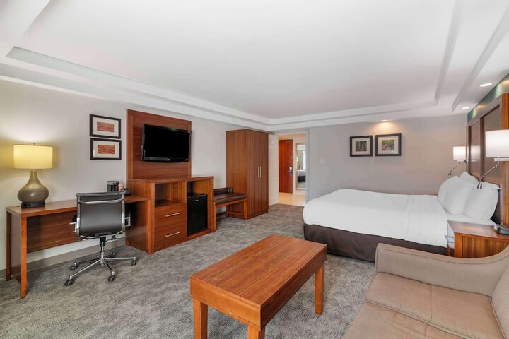 Room 7 of 26