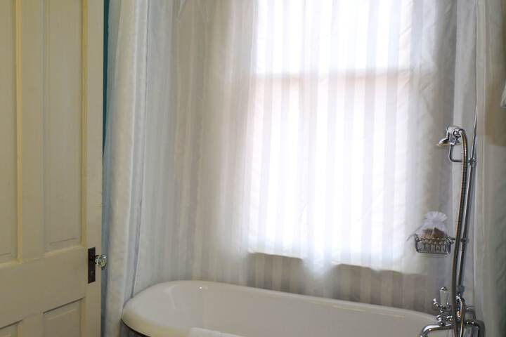 Room 40 of 47