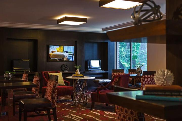 RENAISSANCE WESTCHESTER HOTEL