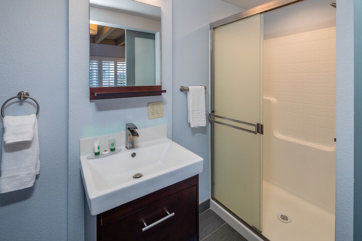 Room 12 of 35