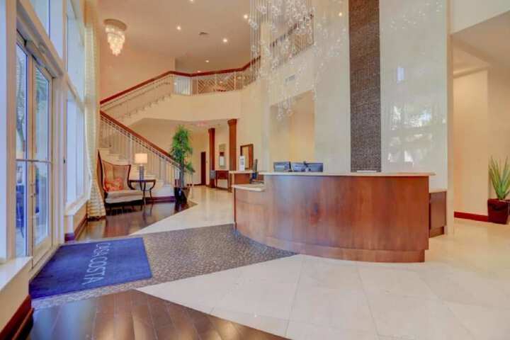 Casa Costa 405n 1 Bedroom Pools, Jacuzzi, Beach, Shops & Dog Friendly