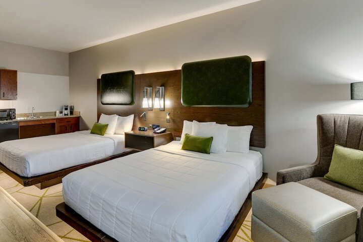 Room 33 of 52