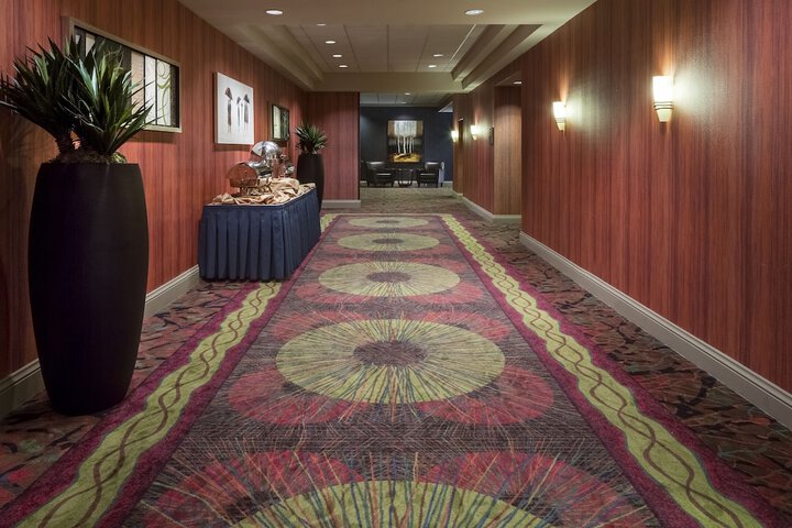 Ballroom/Hall 83 of 89