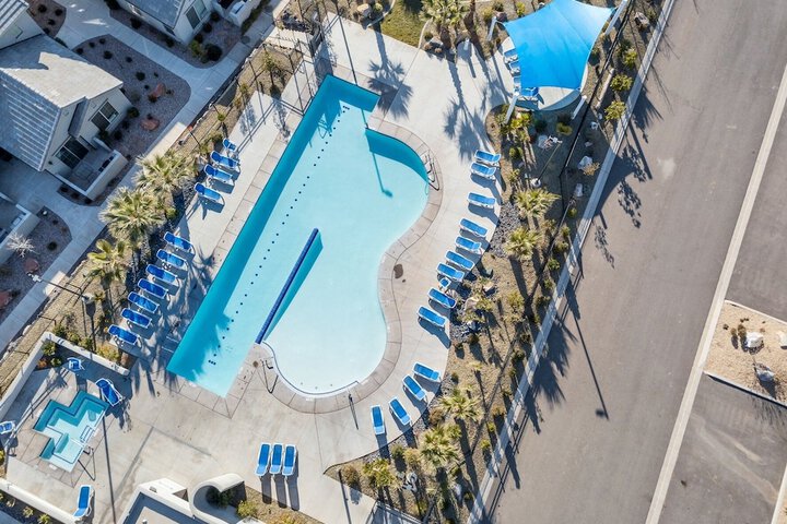 Pool 18 of 55